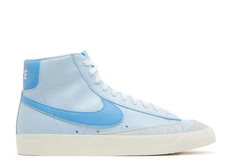 77′ VINTAGE ‘CELESTINE BLUE’