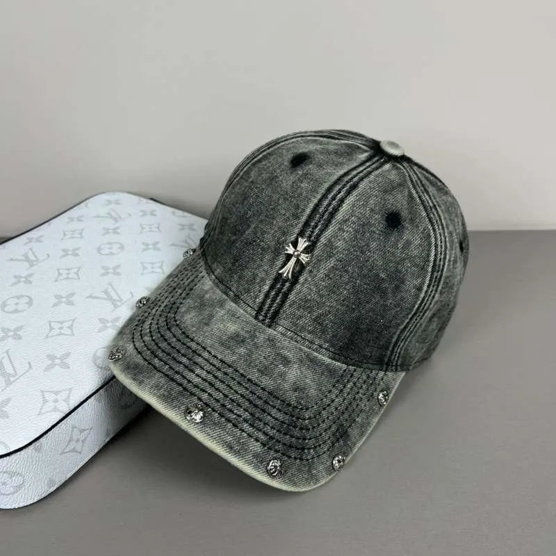 CAP CHROME HEARTS CH097