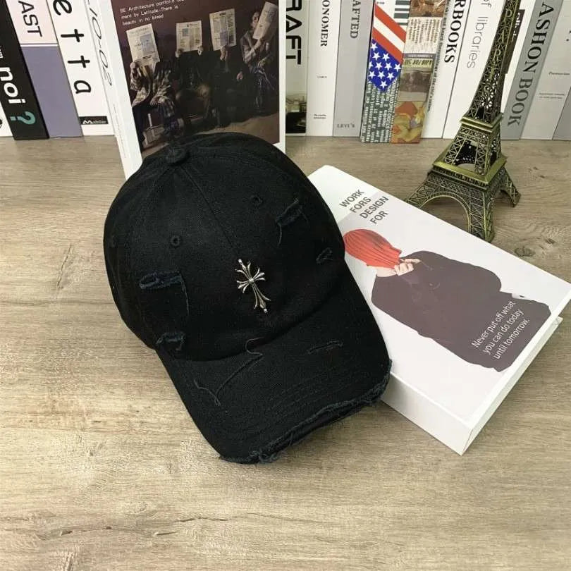 CAP CHROME HEARTS CH060