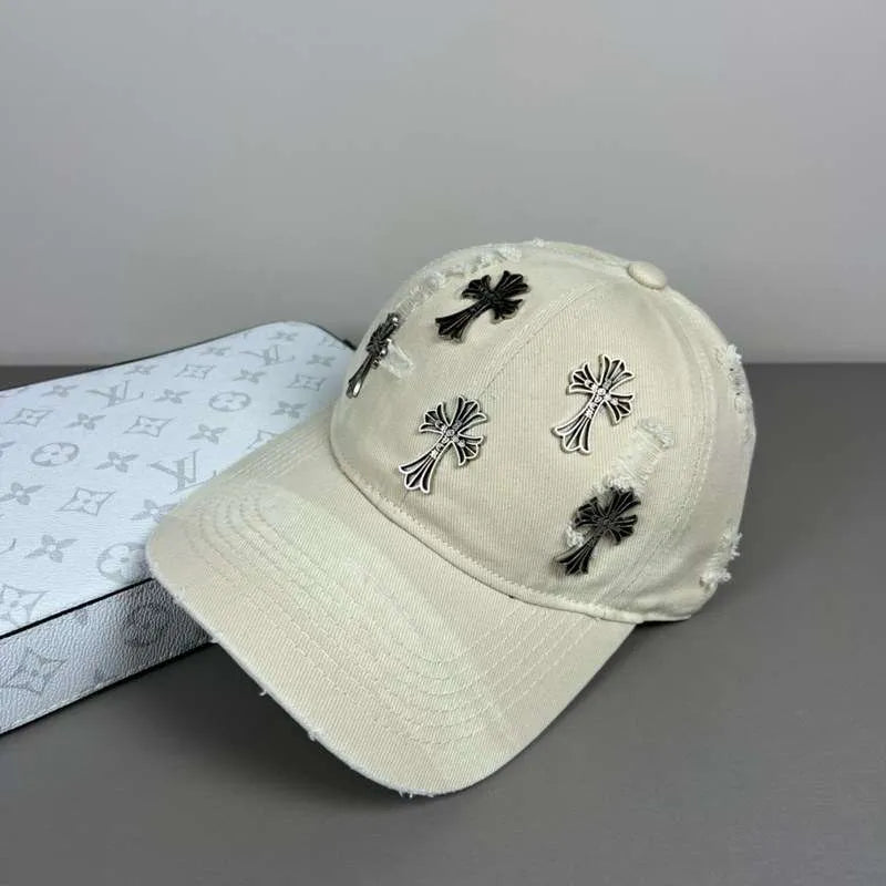 CAP CHROME HEARTS CH096