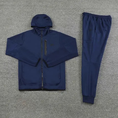 NIKE TECH FLEECE