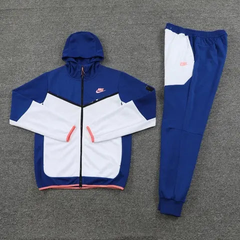 NIKE TECH FLEECE