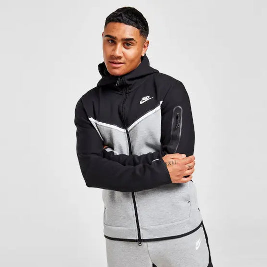 NIKE TECH FLEECE