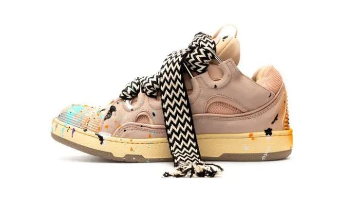 ROSA CON MACCHINE DI VERNICE